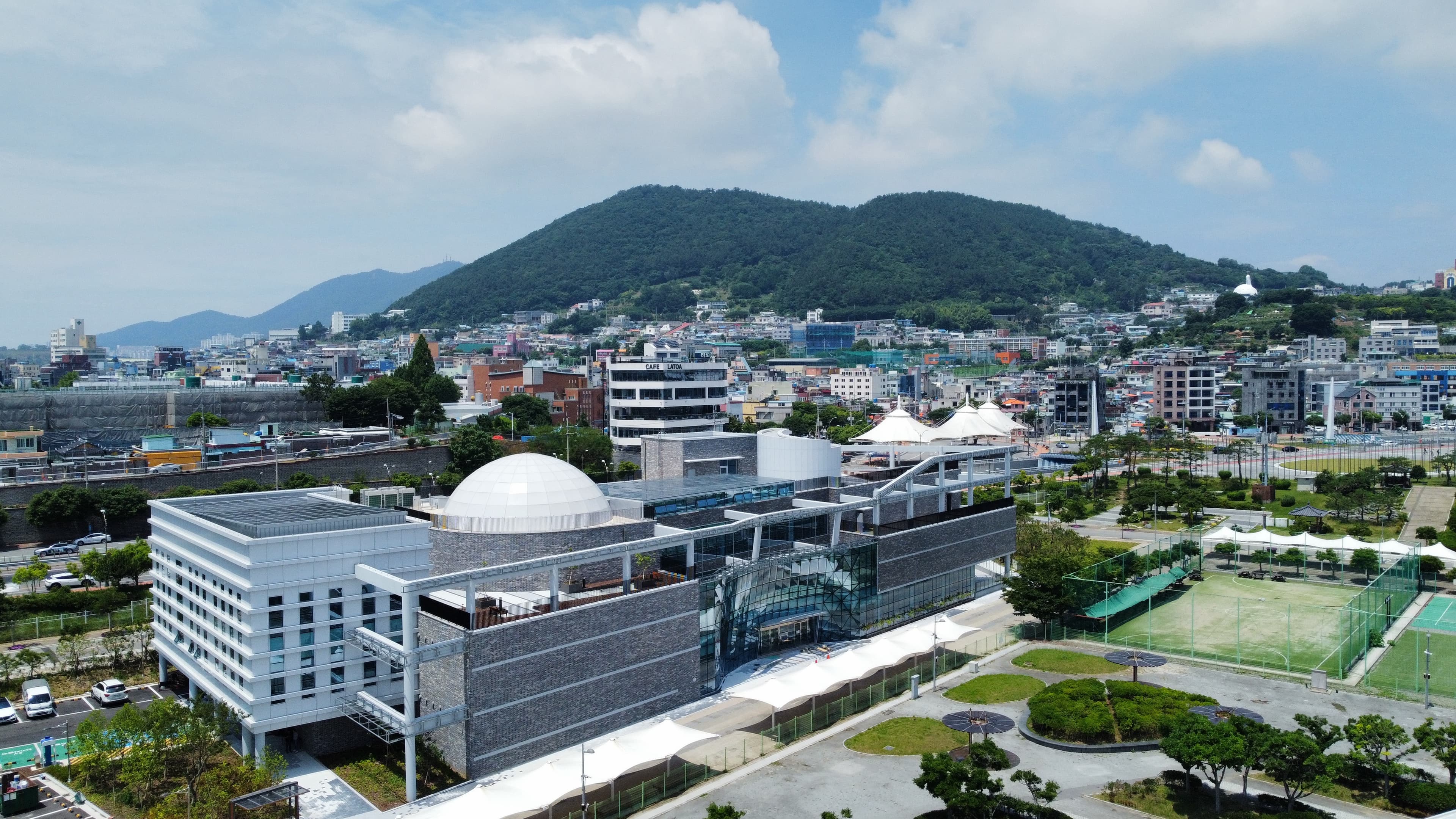The exterior view of the Yeosu Marine Meteorological Science Museum 