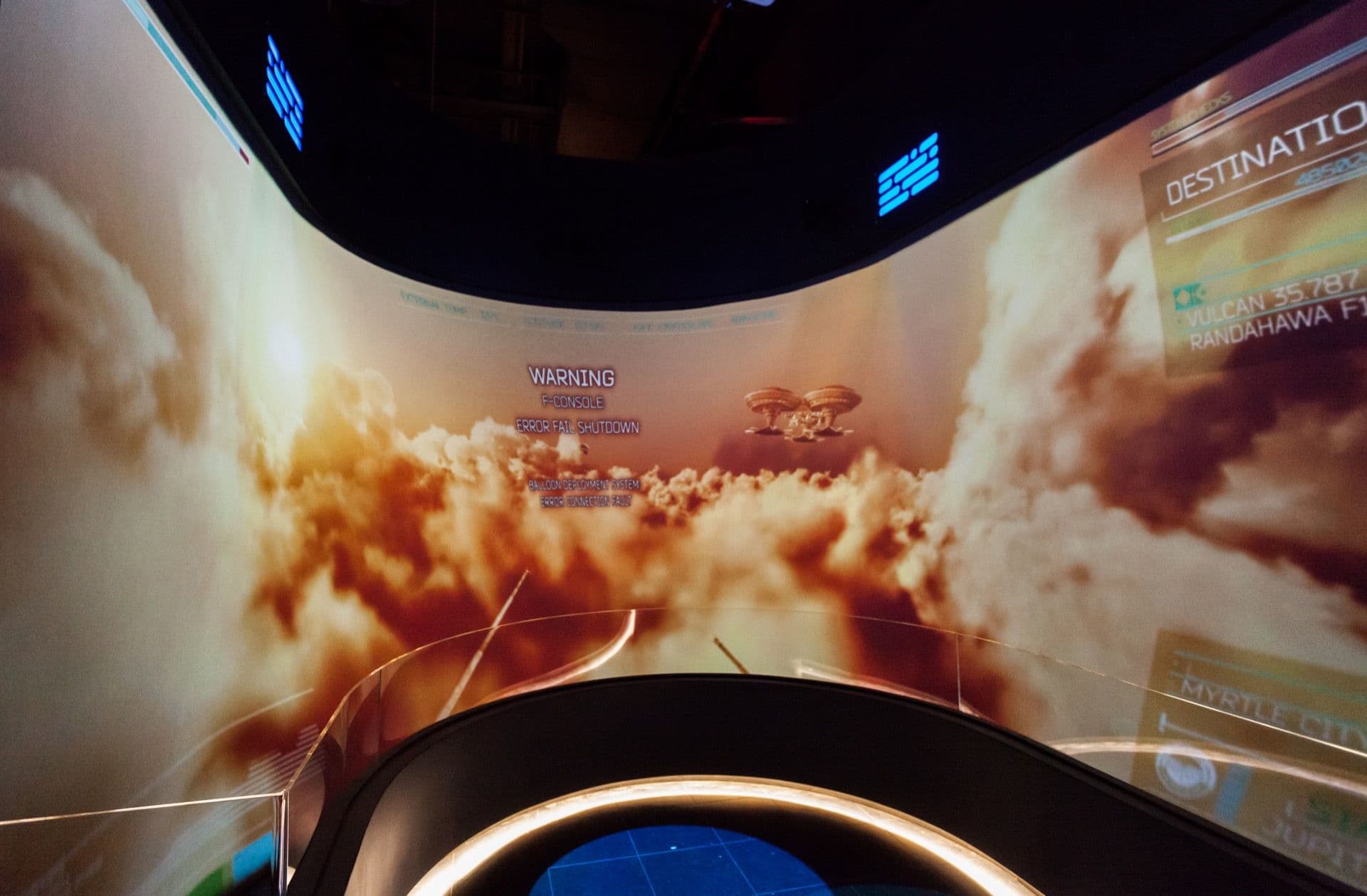 U-shaped panoramic projection